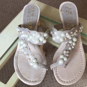 New York transit sandals